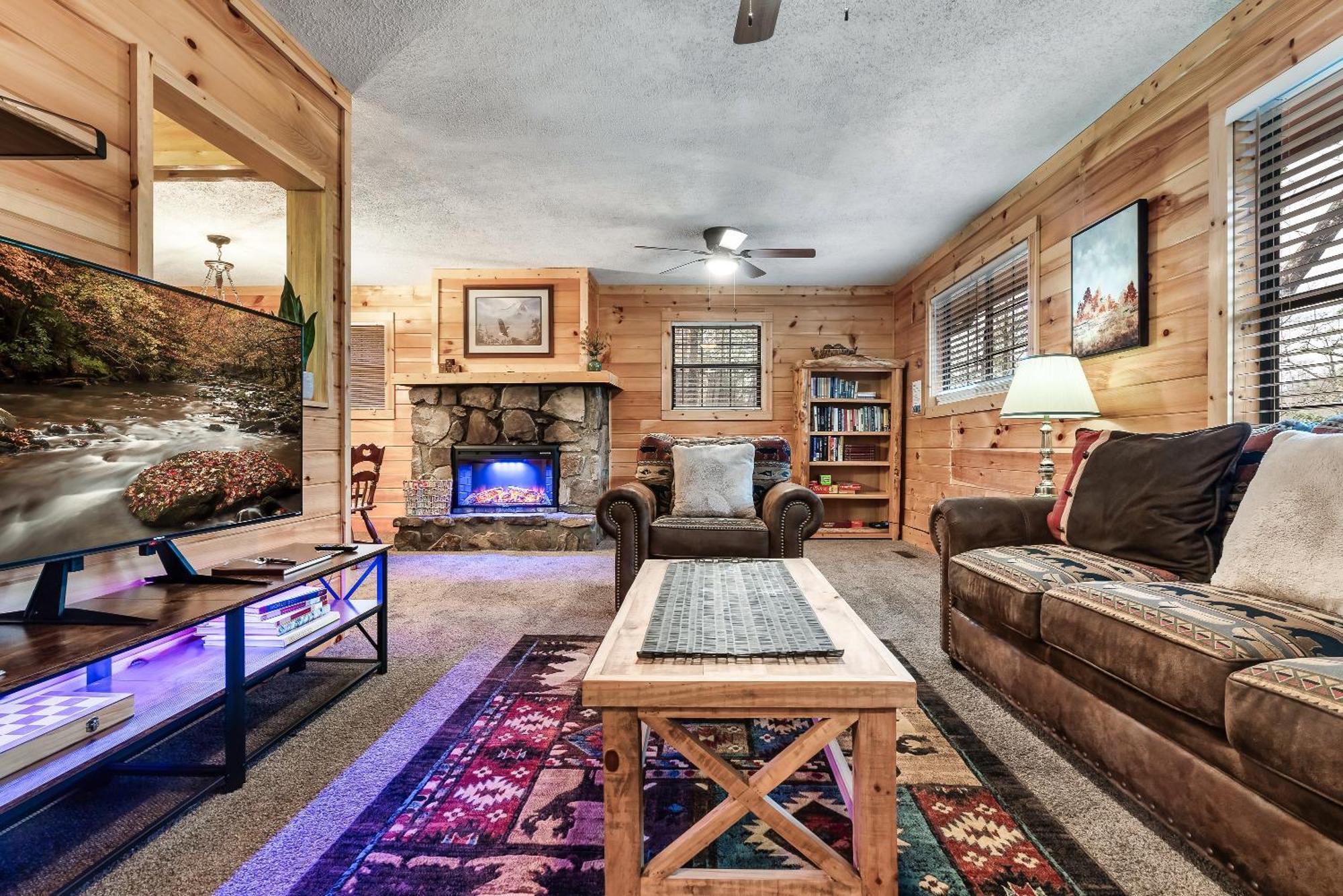The Eagle'S Nest Mountain Cabin ガトリンバーグ エクステリア 写真