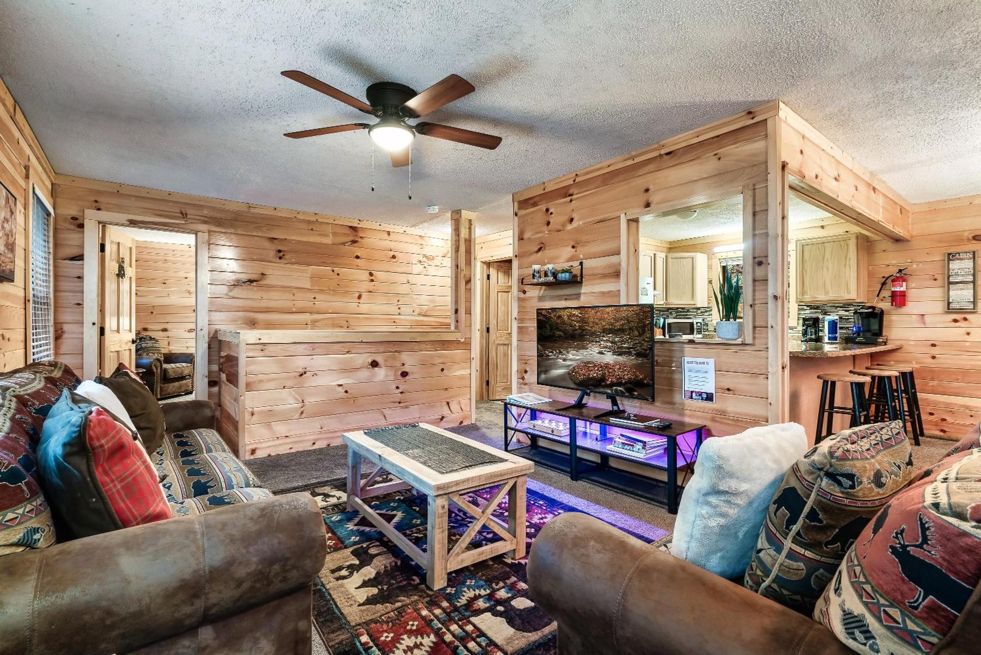 The Eagle'S Nest Mountain Cabin ガトリンバーグ エクステリア 写真